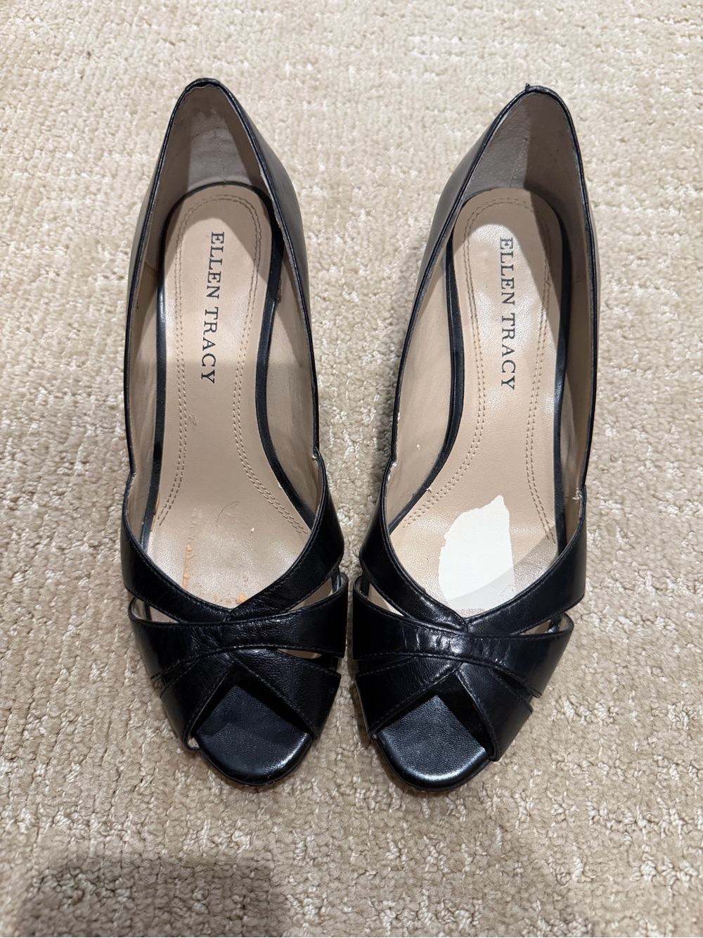 Ellen Tracy black kitten heels